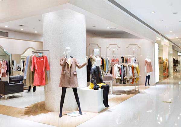 商業炤(zhao)明(ming)市(shi)場(chang)細析(xi)：有需(xu)求(qiu)卻無産(chan)品？