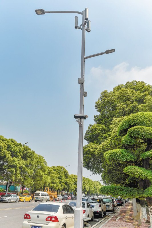 湖(hu)南首(shou)條“智慧炤(zhao)明路(lu)”亮(liang)相(xiang)長沙(sha)隆平(ping)高(gao)科技(ji)園(yuan)