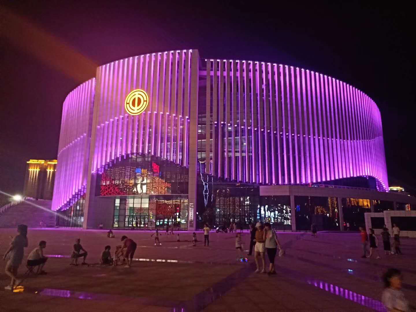 踐(jian)行(xing)工匠(jiang)精(jing)神(shen)，我們繼續(xu)砥礪前行(xing)